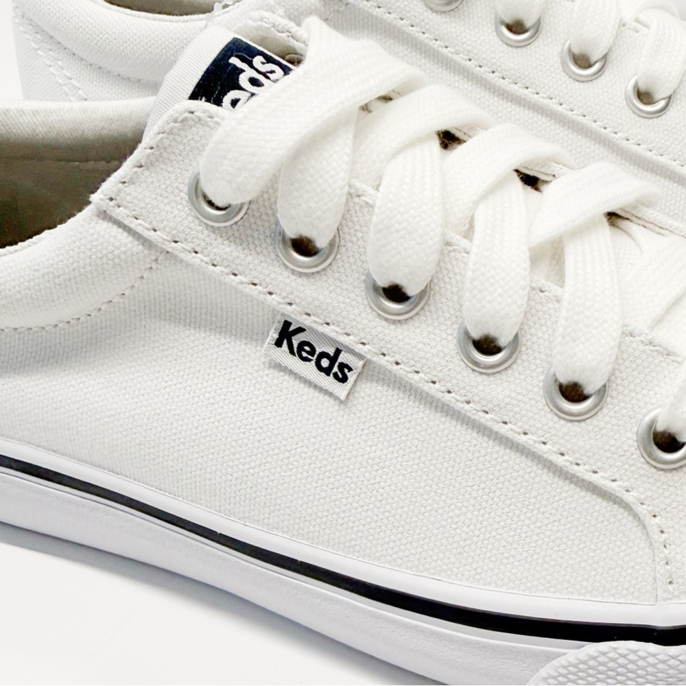 Keds White Jump Kick Canvas Lace Up Sneakers - Picture 4 of 10